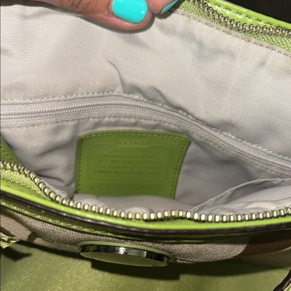 Coach Green and Tan Signature Tote Bag - Picture 9 of 14